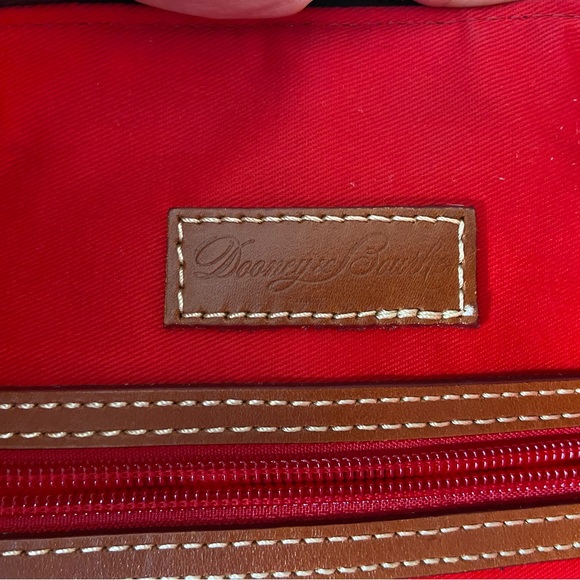 🌸SOLD🌸 Dooney and Bourke Large Tote in Burgundy - Very Good Used Condition - Picture 10 of 10